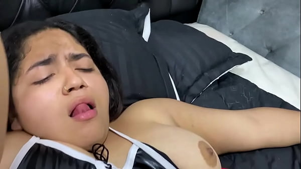 Download Video - sexo lesbico le follo el co&ntilde;o a mi hermanastra