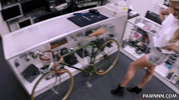 Selling it all, even that ass! - XXX Pawn