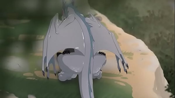 Download Video - Peque&ntilde;o drag&oacute;n se come la herramienta de su amigo