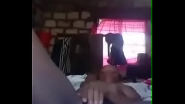 Solomädchen Masturbiert