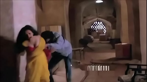 Download Video - Madhuri dixit in movie