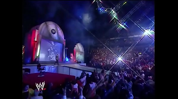 Trish Stratus vs Stacy Keibler.