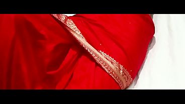 Desi aunty fucked by young boy at home she is so sexy and loud moaning while fucking