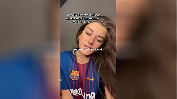 uk babe s pussy peek during yoga livestream 