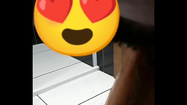 Caguei no pau de b. e lambi tudoo