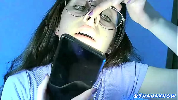 LIVE FETISH PLAY SNOTS & NOSE