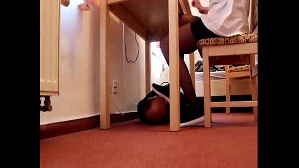 thumb trampling