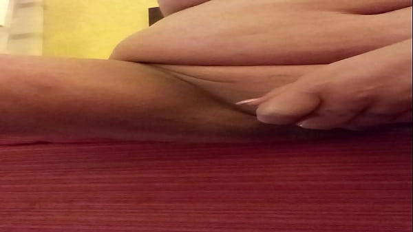 Tskatieklark strokes and bust a huge load for a...