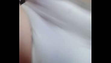 パパ、私がディルドで自慰する様子、好き?あなたも来て、あなたのディルドを私の中に入れてみたい?