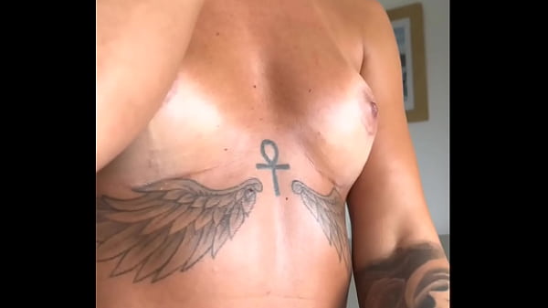 Aria Banks Loves A Big Load On Her Face