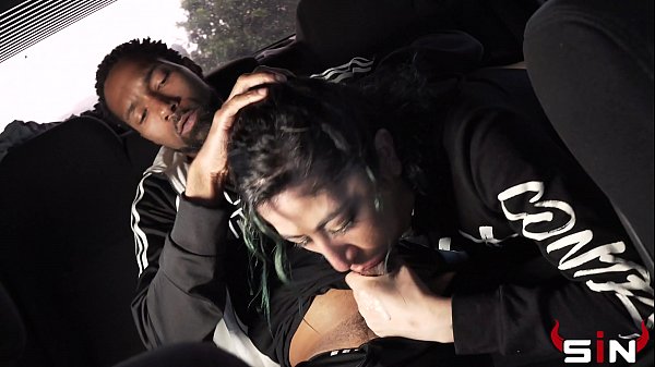 Download Video - Lady  driver fucks a pornstar