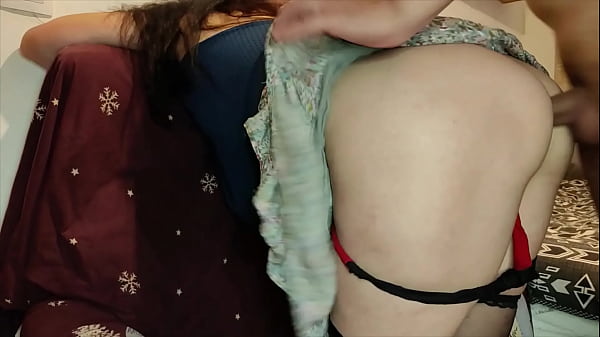 MILF Housewife is hungry for Cum