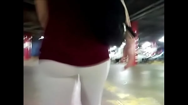 Woderful ass withe legguins