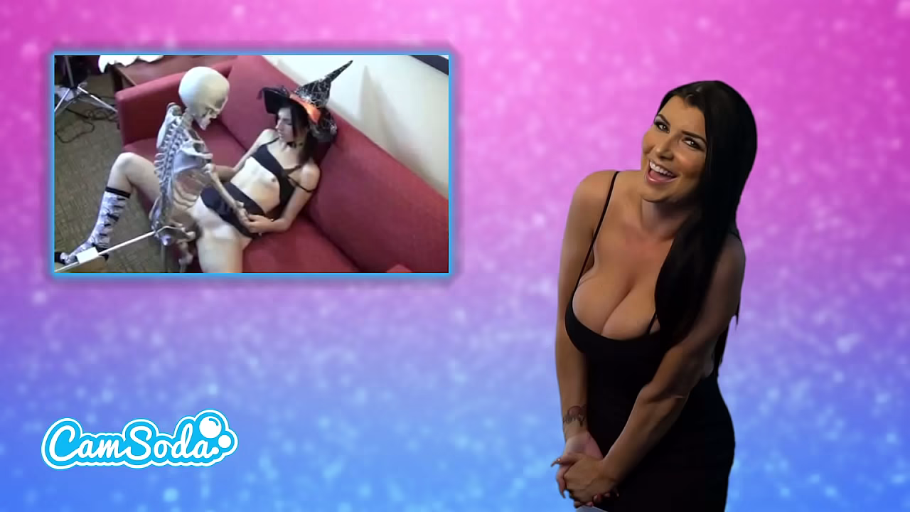 Camsoda Pop - Romi Rain Viral Videos, Funny Memes, and Internet Gold