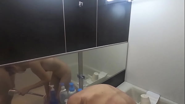 The 50th individual shot, a 20-year-old cute apparel clerk, succeeded in the first shooting of 2 consecutive vaginal cum shot seeding