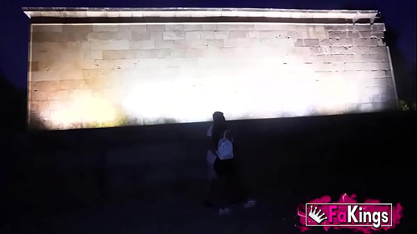 Natali Quinn, the tourist: Exhibitionism and PUBLIC SEX around Madrid!