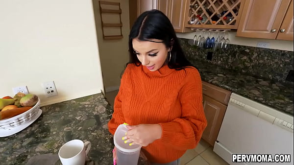We wish we could get a titty fuck from chick Payton Preslee. Mike Mancini realizes maybe it’s not so bad to be snowed in with your hot stepmom.Love tit fuck and Payton Preslee is perfect for it. hot stepmom.