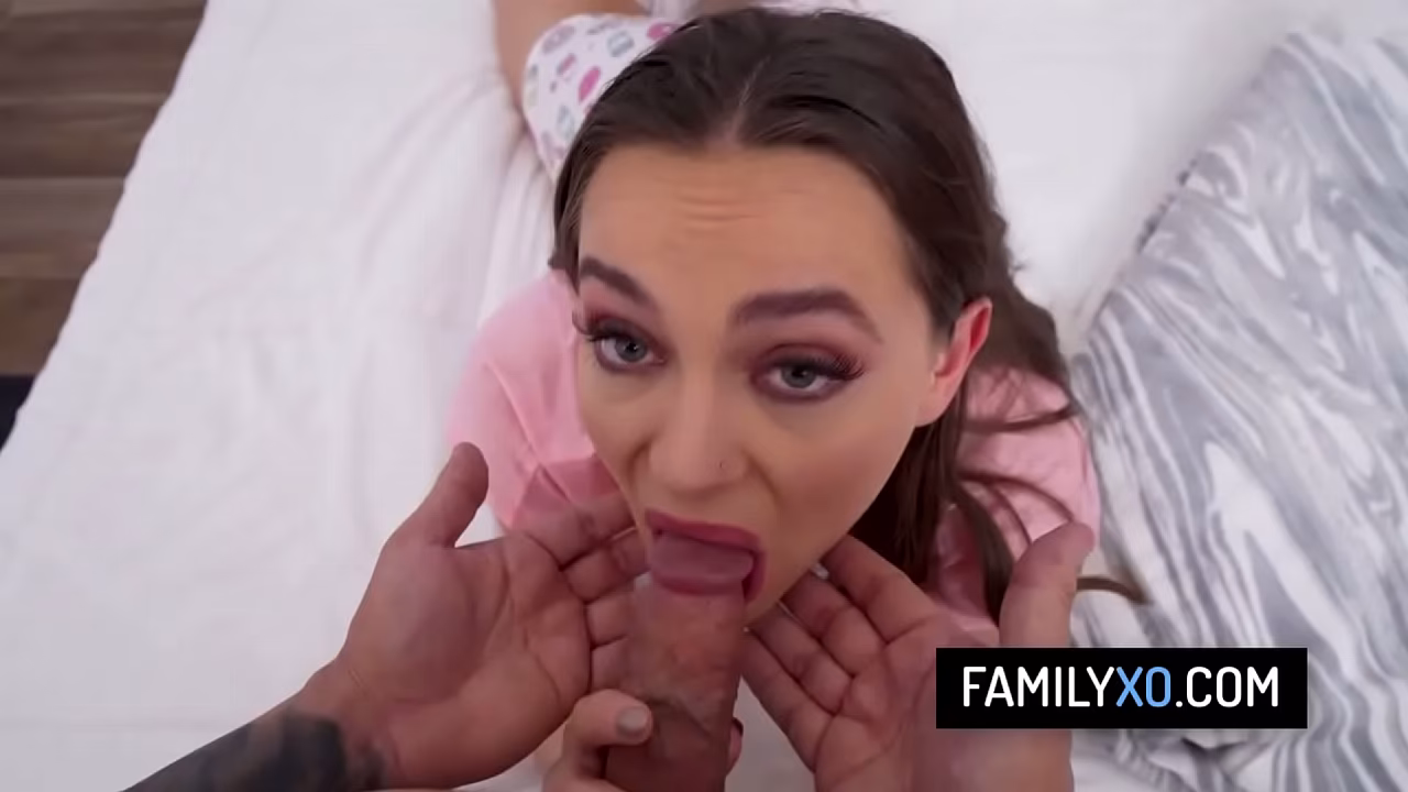 Naughty babe has first time sex with stepdad - Aften Opal