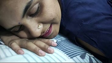 Husband Buries His Tongue Deep in Wife’s Juicy Ass