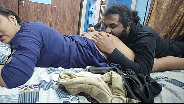 Husband Buries His Tongue Deep in Wife’s Juicy Ass