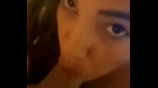 thumb chupando pija