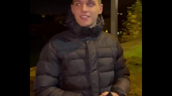 Minet en detresse donne ses fesses avec nasty boy