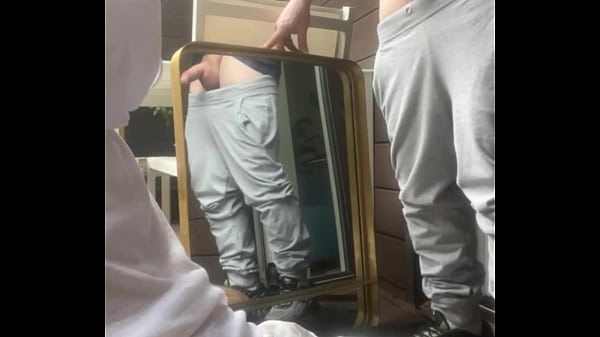 Twink amador fica irritado... Ele fica excitado e quer chupar!