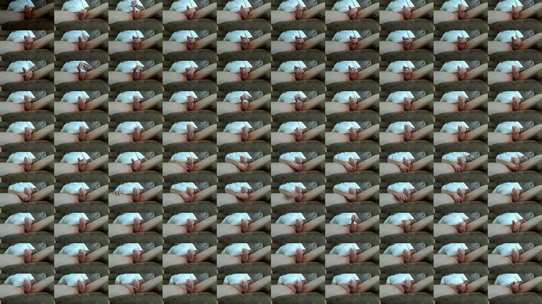 Masturbation Fun On leather couch 预览图