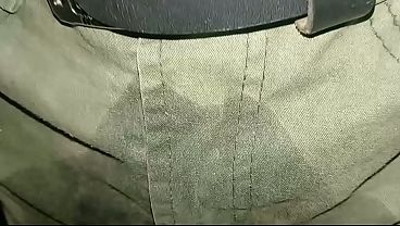 Pantal&oacute;n orinado con pa&ntilde;al de tela y olor a amoniaco tercera parte