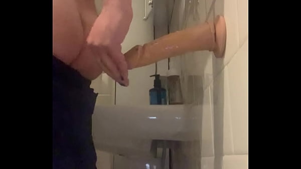 Baise Passive Avec Un Gode