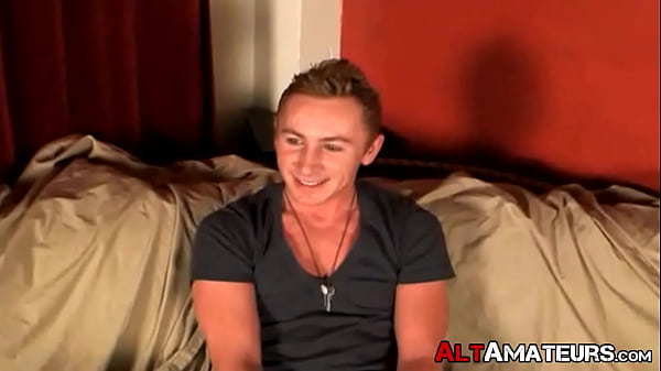 Horny alternate jock jerks off his thick cock w...