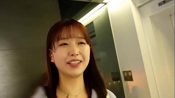 Part 1: A super cute college girl appears! Her pussy is so wet it's dripping wet!