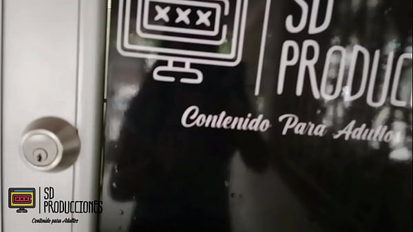 I give my stepbrother a blowjob and he fucks my pussy