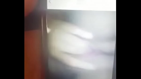 Maria masturbándose