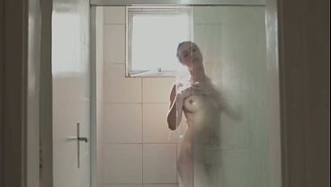 Assim s&atilde;o nossas festas !!! Uns bebem e outros fodem !!!! Luana Aguiar e Paty Bumbum