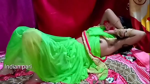 Download Video - ऐक रात पड़ोस वाली भाभी के साथ हिंदी में अश्लील