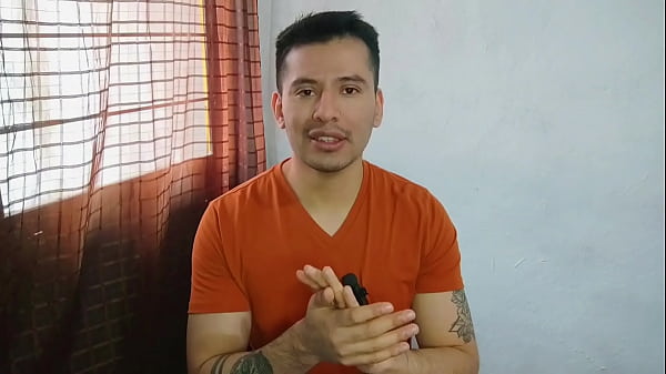 Esposos le dan el culo al amigo hetero dotado d...