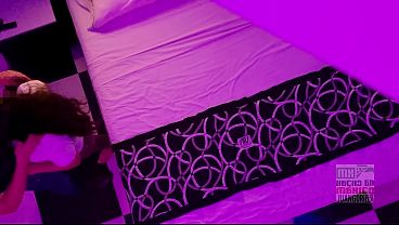 C&aacute;mara Oculta en la lampara del Motel: Esposa t&iacute;mida la da pena que la graben como hace cornudo a su marido 1