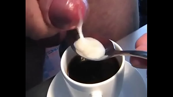 Download Video - Haciendo un cafe cortado