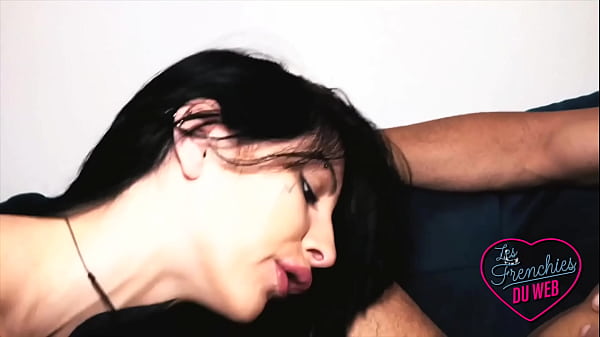 Download Video - Analeya&comma; professionnelle du sexe&comma; veut une baise hard