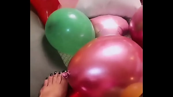 Videos novos saindo do forno #ballonfetish #ballon #fetish #Feet #feetworshi̇p