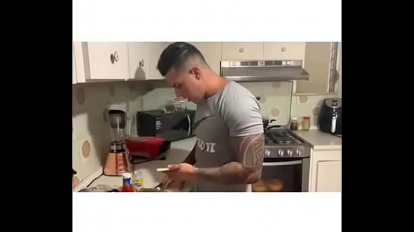 ORGIA GANGBANG GAY ENTRE AMIGOS DE LA DE COLEGIO