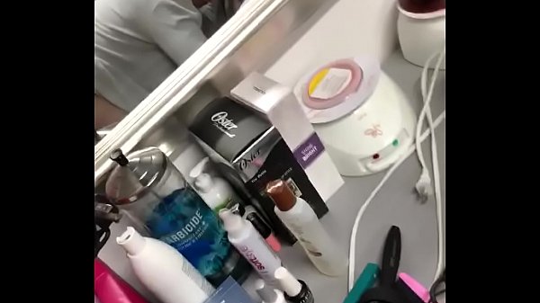 Download Video - Milf &lpar;cut my hair&rpar;&comma; so I gave her a tip