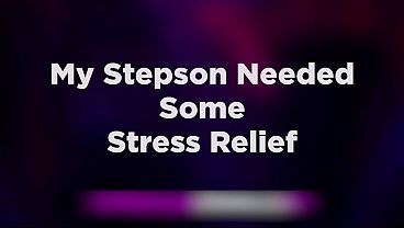 MILF Brittany Andrews Spreads Her Meaty Pussy To Masturbate!