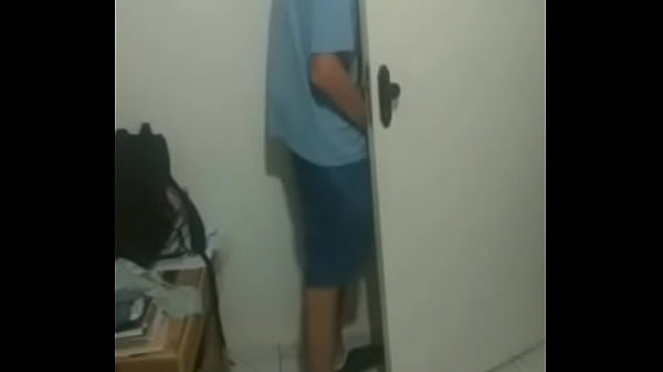 Tres homens heterossexual doidinho pra comer o ...