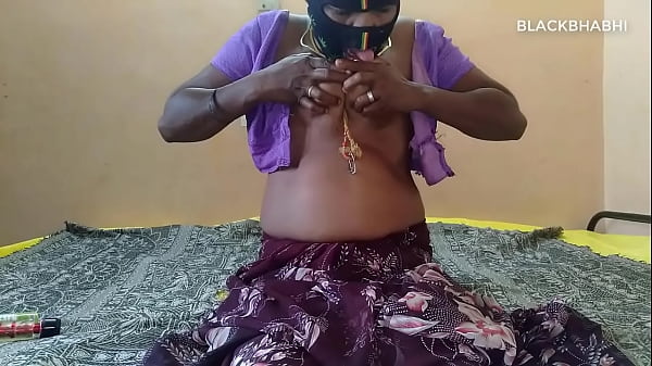Mature mom for orgasm uses big sex toys