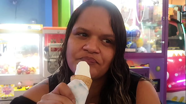 I went looking for the new Playland in the mall and found the bathroom.  Toy Actor - Paty Butt - El Toro De Oro