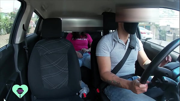 Download Video - Hermosa se masturba dentro de mi uber y no se da cuenta que la estoy grabando