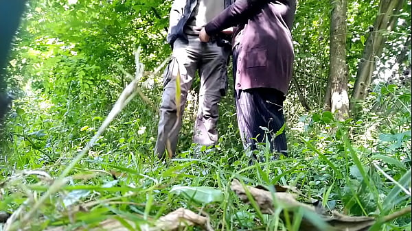 Fat MILF shows her hairy pissing cunt to her horny lover in the park