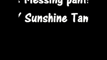 Female Messing AUDIO Sunshine messing pants in plane